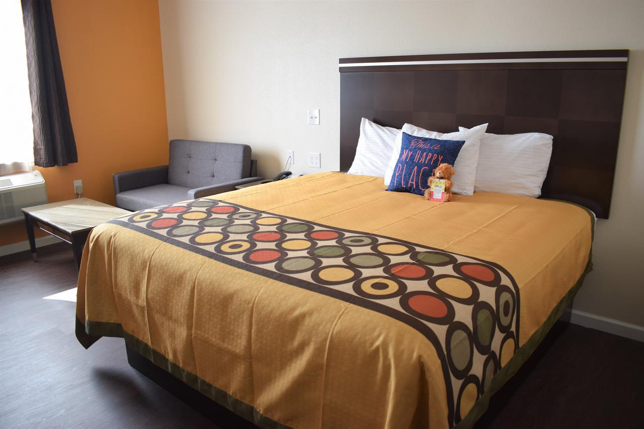 Texas Bungalows Hotel & Suites Остин Экстерьер фото