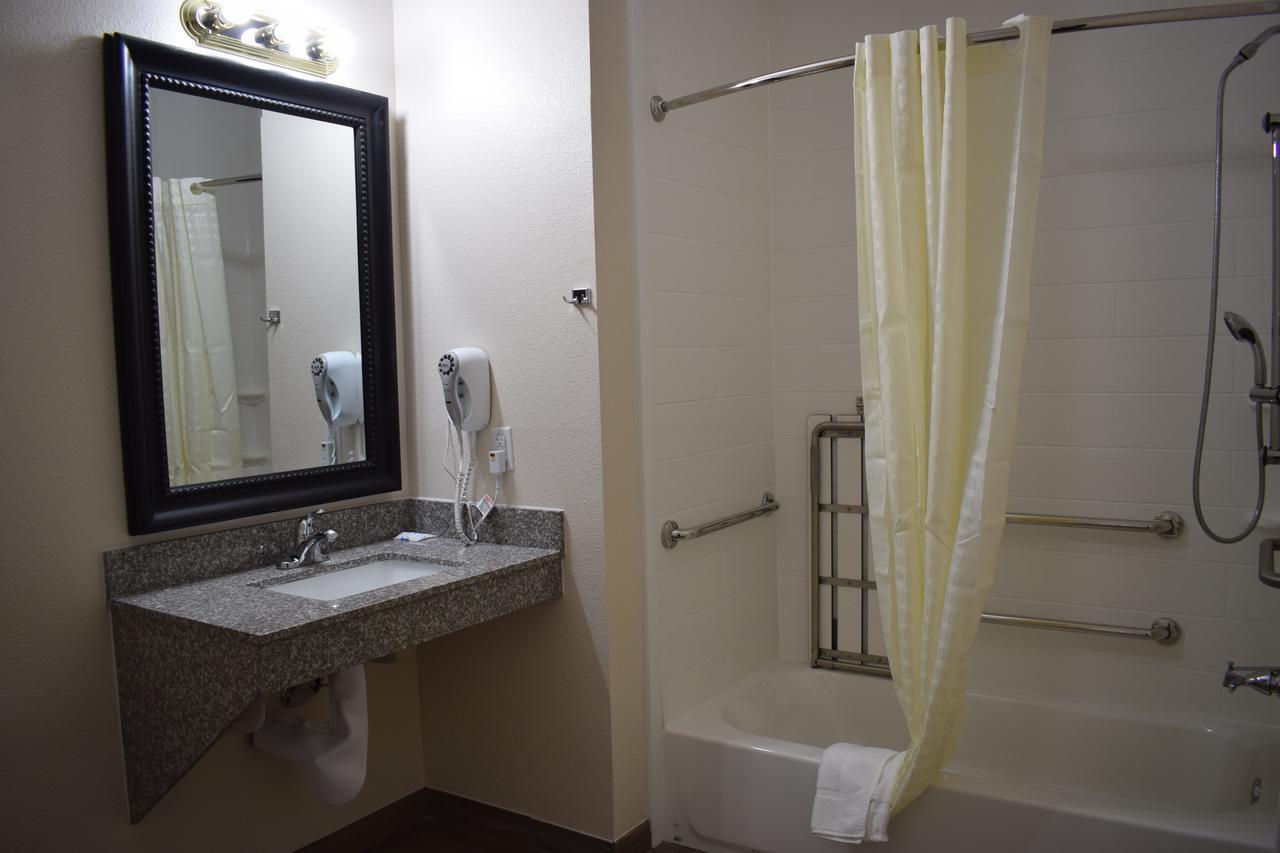 Texas Bungalows Hotel & Suites Остин Экстерьер фото