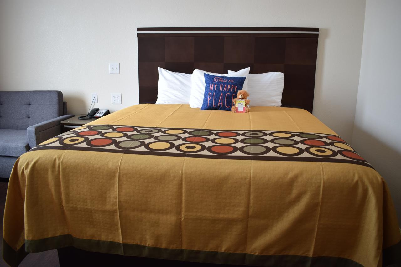 Texas Bungalows Hotel & Suites Остин Экстерьер фото